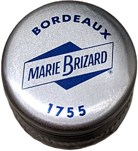 Ликер Marie Brizard Triple Sec в бутылке 0,7 литра крышка